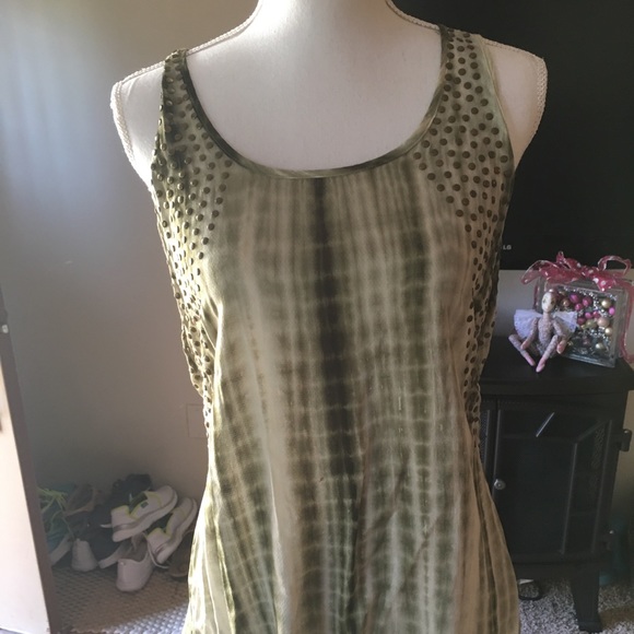 Sugarlips Tops - This top is from Dillard’s and in excellent cond.